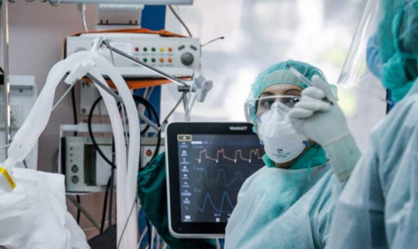 Τραγικό challenge: «Μόνο ένα θαύμα θα τον σώσει» – Αδιανόητη τραγωδία με τον 22χρονο που πνίγηκε από μπέργκερ