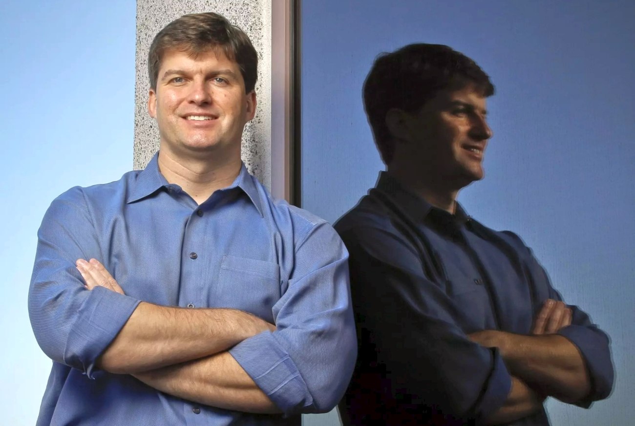 Μάικλ Μπέρι: Ο επενδυτής που προέβλεψε την κρίση του 2008 προειδοποιεί για φούσκα στην ΑΙ