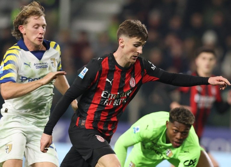 Πάρμα - Μίλαν 2-2: «Χαρακίρι» των ροσονέρι που προηγήθηκαν 2-0