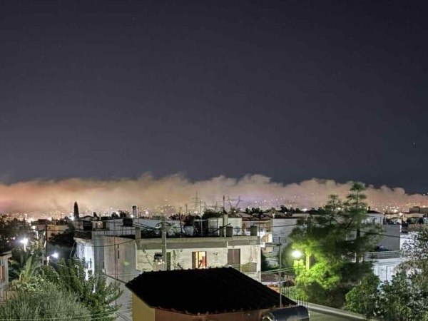 Φωτιά σε βιομηχανικό χώρο στην Αχαΐα