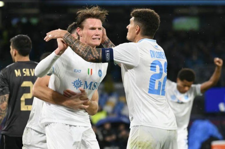 Νάπολι-Καραμπάγκ 2-0: Νίκη αφιερωμένη στη μνήμη του Ντιέγκο Μαραντόνα