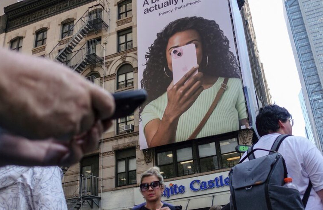 Απορημένοι οι επιστήμονες στις ΗΠΑ – Γιατί οι νέοι είναι αισιόδοξοι με τέτοια οικονομία;