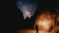 Άκρως Ζωδιακό: Τα Do’s και Don’ts στα ζώδια σήμερα [Τετάρτη 19.11.2025]