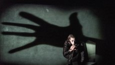 «Nomsferatu»: Η πιο διάσημη και εμβληματική ιστορία του Δράκουλα στο Θέατρο 104