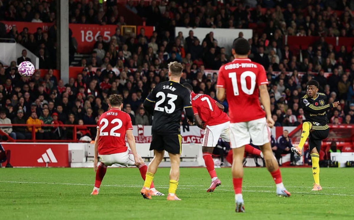 Ανακοίνωση της Νότιγχαμ για επίθεση με μαχαίρι σε τρένο που επέβαιναν οπαδοί της – Στο πλευρό των τραυματιών ο Βαγγέλης Μαρινάκης