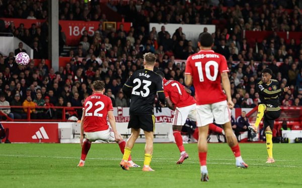 Ανακοίνωση της Νότιγχαμ για επίθεση με μαχαίρι σε τρένο που επέβαιναν οπαδοί της – Στο πλευρό των τραυματιών ο Βαγγέλης Μαρινάκης