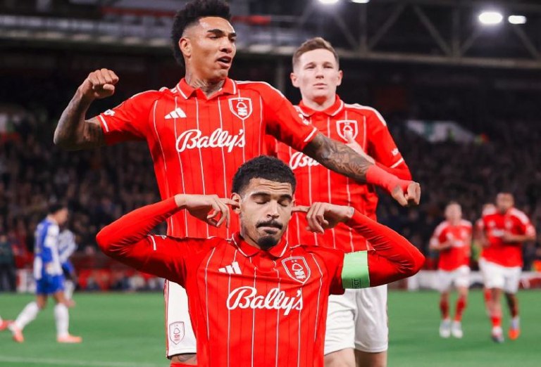 Ανατροπή και σπουδαία νίκη για τη Νότιγχαμ Φόρεστ (3-1) – «Τεσσάρα» η Άστον Βίλα (4-0)