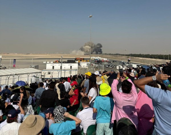 Ντουμπάι: Συντριβή πολεμικού αεροσκάφους κατά τη διάρκεια αεροπορικής επίδειξης