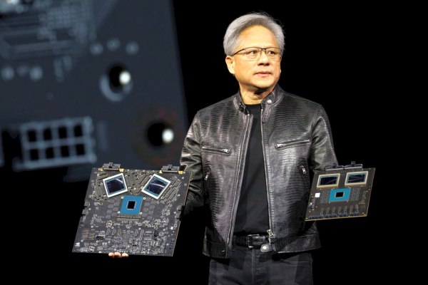 Ο Τραμπ θέλει να κρατήσει «μόνο για τις ΗΠΑ» τα πιο προηγμένα τσιπ της Nvidia