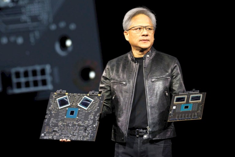 Ο Τραμπ θέλει να κρατήσει «μόνο για τις ΗΠΑ» τα πιο προηγμένα τσιπ της Nvidia