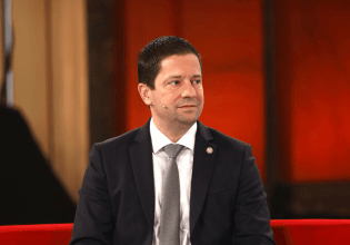 Σιάσος (ΕΚΠΑ): Και οι Έλληνες στα ξενόγλωσσα προγράμματα των δημοσίων πανεπιστημίων