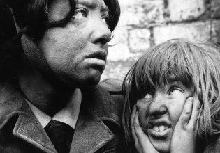 Πίτερ Γουότκινς: Πέθανε ο σκηνοθέτης του The War Game που σόκαρε την Αγγλία και «έθαψε» το BBC για 20 χρόνια