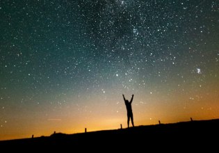 Άκρως Ζωδιακό: Τα Do’s και Don’ts στα ζώδια σήμερα [Δευτέρα 01.12.2025]