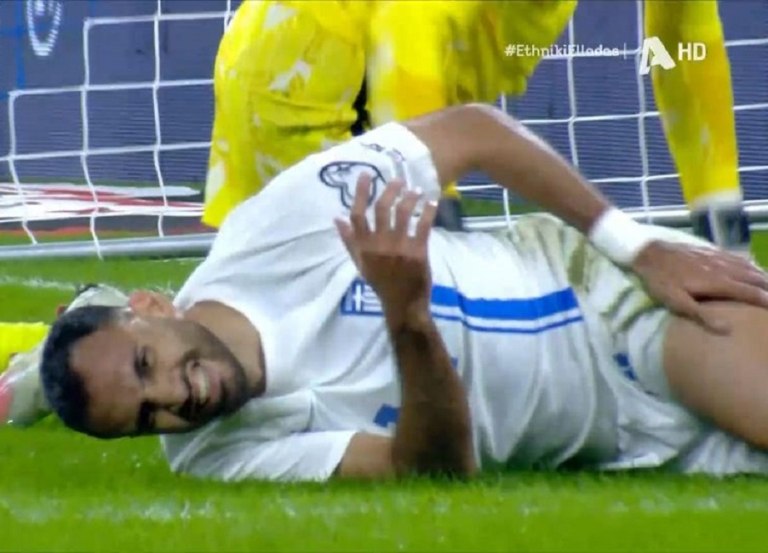 Ελλάδα – Σκωτία: Αναγκαστική αλλαγή ο Παυλίδης, ντεμπούτο με θερμό χειροκρότημα για Τεττέη (vid)