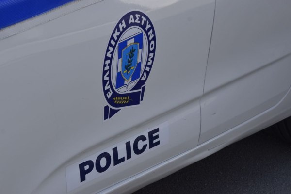Θεσσαλονίκη: Μετέφεραν με ταξί 12 κιλά κάνναβης – Είχαν άλλα 8 κιλά σε ξενοδοχείο