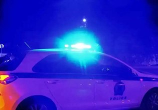 Άγριο έγκλημα στη Βοιωτία – Άνδρας βρέθηκε απανθρακωμένος και δεμένος με χειροπέδες μέσα σε κλεμμένο αυτοκίνητο