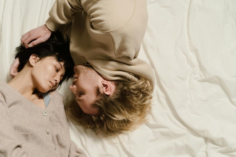 Σχέση: Κολλάει το γυαλί ξανά αν σπάσει;