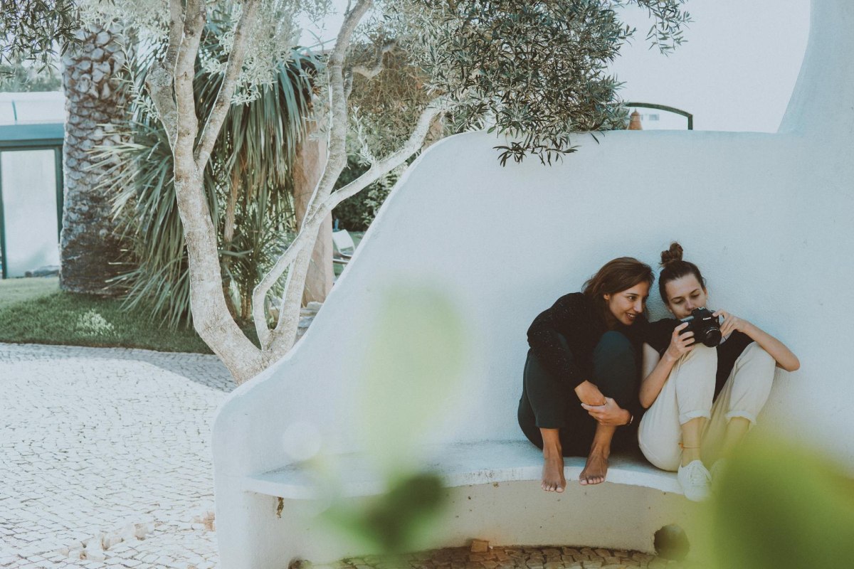 Τεράστια αλήθεια: Γιατί όσο μεγαλώνουμε νιώθουμε πιο μόνοι;