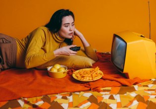 Τσιμπολόγημα τέλος: Υπάρχει τρόπος για να σταματήσεις το φαγητό αργά το βράδυ