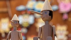 Ψέματα: Δεν μας αρέσουν, εκτός αν μας συμφέρουν;