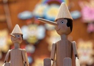 Ψέματα: Δεν μας αρέσουν, εκτός αν μας συμφέρουν;