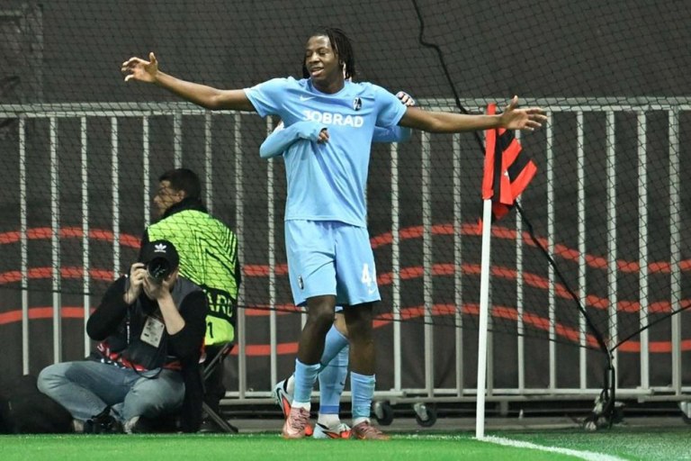 Εύκολο βράδυ για τη Φράιμπουργκ (3-1), μπορούσε τη νίκη η Νότιγχαμ (0-0) – Η βαθμολογία (pic)