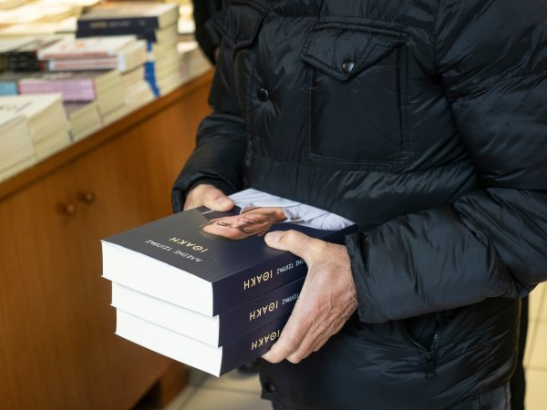 Αλ. Τσίπρας: Το ταξίδι της «Ιθάκης» ταράζει τα νερά – Δεύτερη ημέρα πολιτικών αντιδράσεων