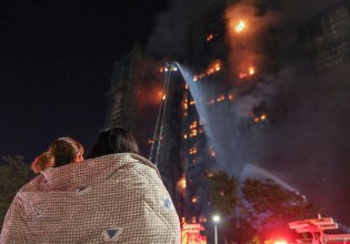 Χονγκ Κονγκ: Τουλάχιστον 36 νεκροί και 279 αγνοούμενοι – Φρικιαστικές εικόνες από τη φωτιά στους πύργους