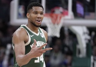 Αντετοκούνμπο: «Η καλύτερη ομάδα της Euroleague και του NBA θα μπορούσαν να παίξουν το καλοκαίρι» (vid)