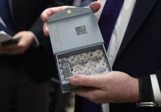 Προϋπολογισμός 2026: Επιπλέον 2,5 δισ. ευρώ από φόρους θα εισπράξει το Δημόσιο – Στα 73,645 δισ. ευρώ τα έσοδα