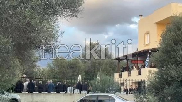 Η σορός του αδικοχαμένου Ραφαήλ επέστρεψε στην Κρήτη – Ανατριχιαστικές στιγμές στο Τυμπάκι