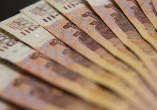 Έλαβε 34 μισθούς συναδέλφων του από λάθος – Αρνείται να τα επιστρέψει, παραιτήθηκε και αγόρασε αυτοκίνητο