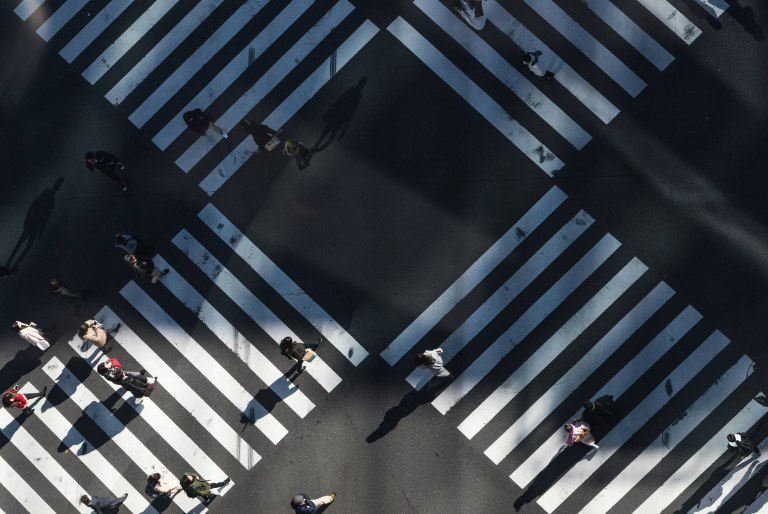 Σοσιαλδημοκρατία: Γιατί ο «τρίτος δρόμος» δεν οδήγησε πουθενά – Η σπίθα δεν έγινε φωτιά