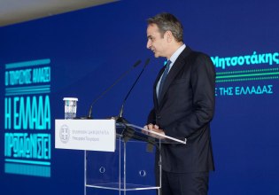Κυβέρνηση: Φοράει «φιλεργατικό» προσωπείο, αλλά δίνει πολύ λίγα, πολύ αργά και… εξαναγκασμένα