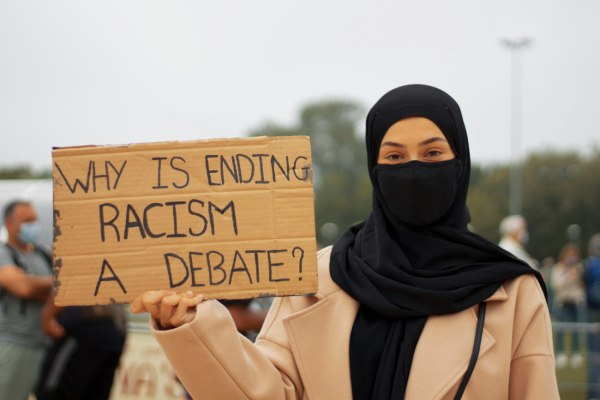 Καθώς η ισλαμοφοβία αυξάνεται σε όλη την Ευρώπη, ποια χώρα έχει δει τα περισσότερα ρατσιστικά επεισόδια;