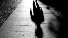 «Χτύπησε» και στον Πειραιά ο δράκος που επιτίθεται σεξουαλικά σε γυναίκες