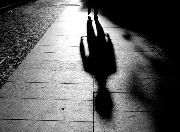 «Χτύπησε» και στον Πειραιά ο δράκος που επιτίθεται σεξουαλικά σε γυναίκες