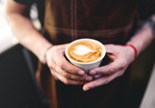 Ο καφές βοηθά και την καρδιά – «Δίχτυ προστασίας» για την κολπική μαρμαρυγή