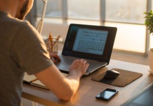 Η Γενιά Ζ θέλει δουλειά όχι δουλεία