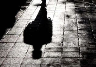 Αλιμος: Άνδρας επιτίθεται και παρενοχλεί γυναίκες – «Με φίλησε στο στόμα» λέει ένα από τα θύματά του