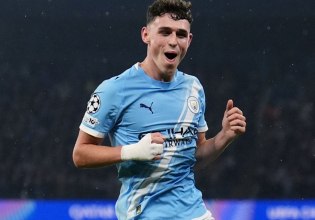 Η φοβερή selfie που έβγαλε οπαδός της Μάντσεστερ Σίτι με τον Φόντεν (pic, vid)