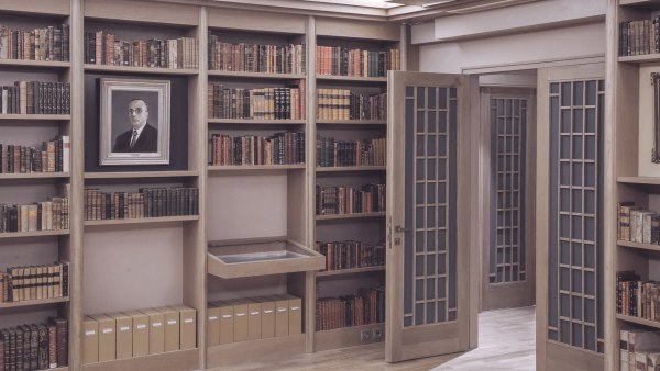 Στο Μορφωτικό Ίδρυμα ΕΣΗΕΑ παρουσιάζεται ο τόμος Μυθογένεση, Διασυστηματικότητα, Τελετουργία