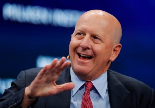 Σόλομον: Γιατί δεν φοβάται την AI – Τι λέει για τις απολύσεις