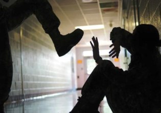 Συνελήφθη 17χρονος για τον άγριο ξυλοδαρμό μαθητή στο προαύλιο σχολείου στον Άλιμο