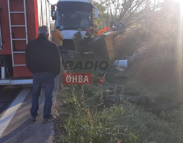 Αλίαρτος: Δύο τραυματίες μετά από σφοδρή σύγκρουση λεωφορείου με αγροτικό