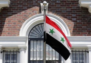 Η Συρία ανοίγει ξανά την πρεσβεία της στην Ουάσιγκτον και εντάσσεται στον διεθνή αντιτζιχαντιστικό συνασπισμό