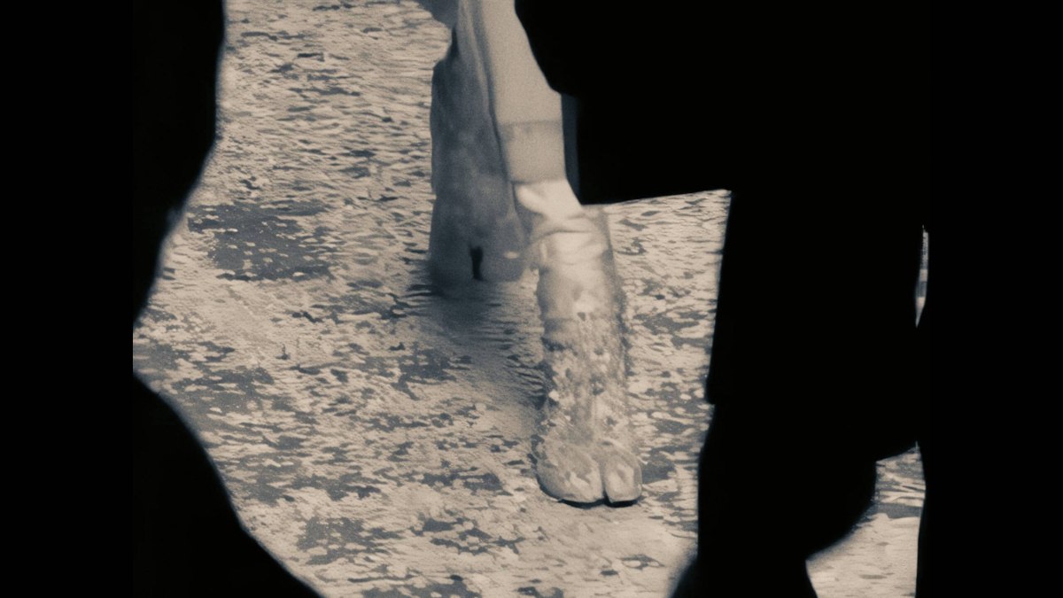 Μια ταινία μικρού μήκους για την φιλοτέχνηση των tabi shoes δια χειρός Maison Margiela