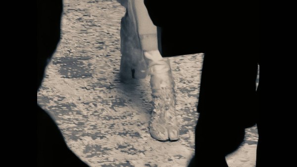 Μια ταινία μικρού μήκους για την φιλοτέχνηση των tabi shoes δια χειρός Maison Margiela