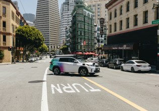 Το μέλλον των πόλεων περιλαμβάνει ρομπότ-ταξί – Οδική ουτοπία ή κόλαση;