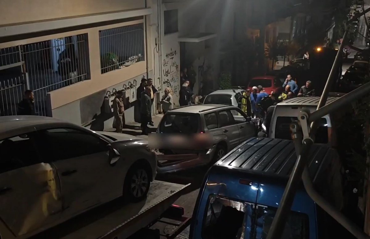 Θανατηφόρο τροχαίο στο Παγκράτι – Νεκρή γυναίκα που παρασύρθηκε μετά από σύγκρουση δύο ΙΧ